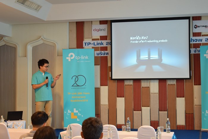 tplink-20-road-showdsc_0031